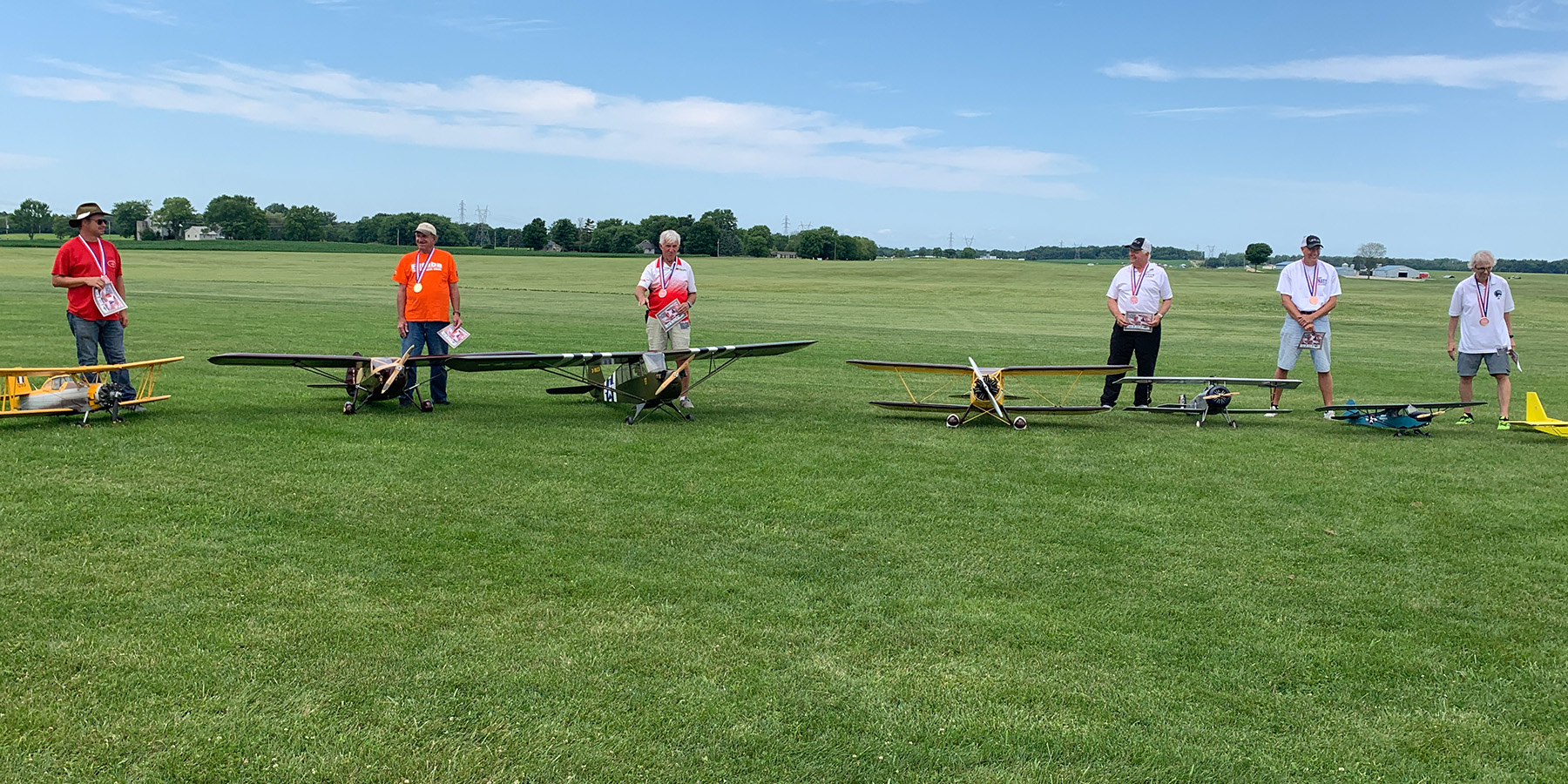 CL and RC FAI Teams and their airplanes.