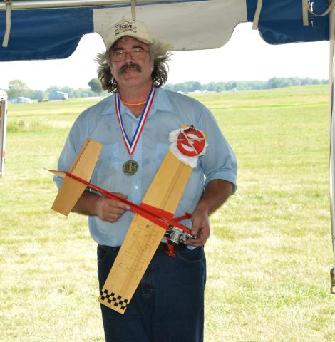 Glen VanSant placed 1st in 21 Profile Proto and 3rd in Perky Speed.