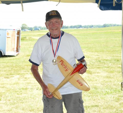 Carl Dodge wins 1st in Perky at 106+ mph.